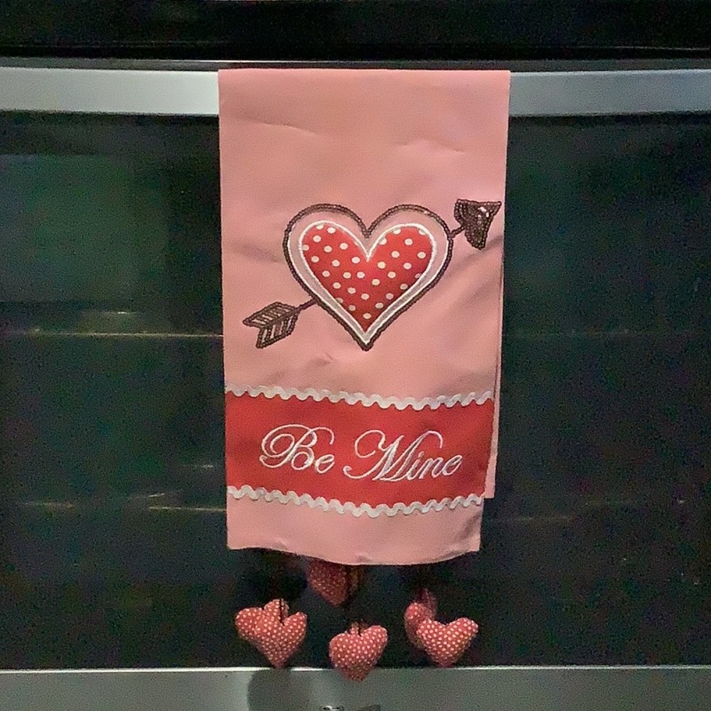 PIER ONE Valentines Tea Towel